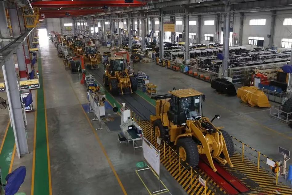 卡特彼勒青州工廠 山工品牌的現代化生產基地與工程機械行業標桿